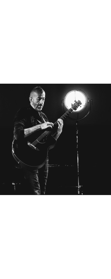 Ibanez JGM10-BSN Jon Gomm Signature Acoustic Guitar 6-String - Black Satin Top / Natural High Gloss Back and Sides + Cas