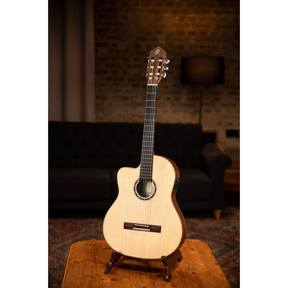 Ortega 1B-RCE125SN-L Family Series 4/4 Classical Slim Neck Guitar 6 String Lefty - Spruce / Mahogany Natural + Gig Bag