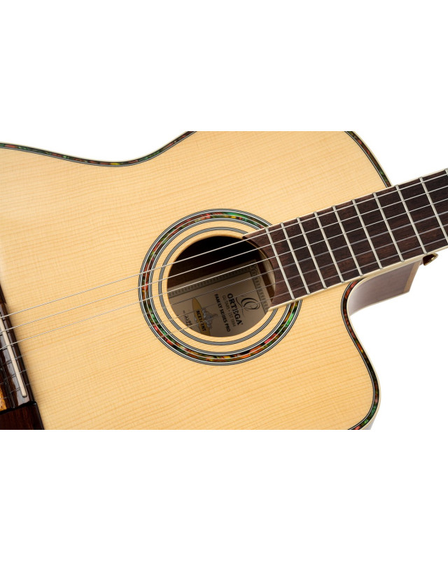 Ortega 1B-RCE141NT Family Series Pro 4/4 Classical Guitar 6 String - Solid Spruce / Mahogany Natural + Bag