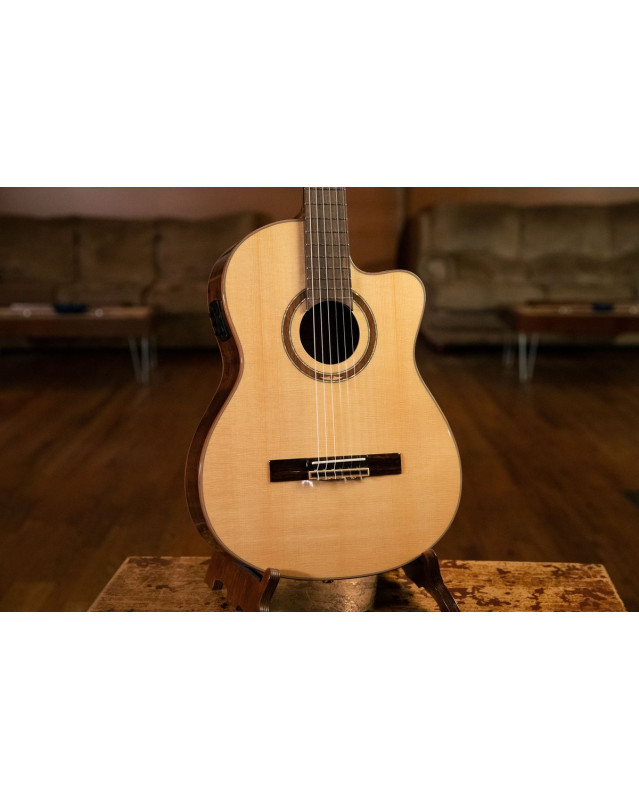 Ortega 1B-RCE158SN Performer Series 4/4 Classical Guitar 6-String - Natural + Gig Bag