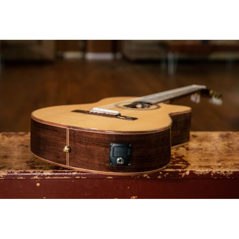 Ortega 1B-RCE158SN Performer Series 4/4 Classical Guitar 6-String - Natural + Gig Bag