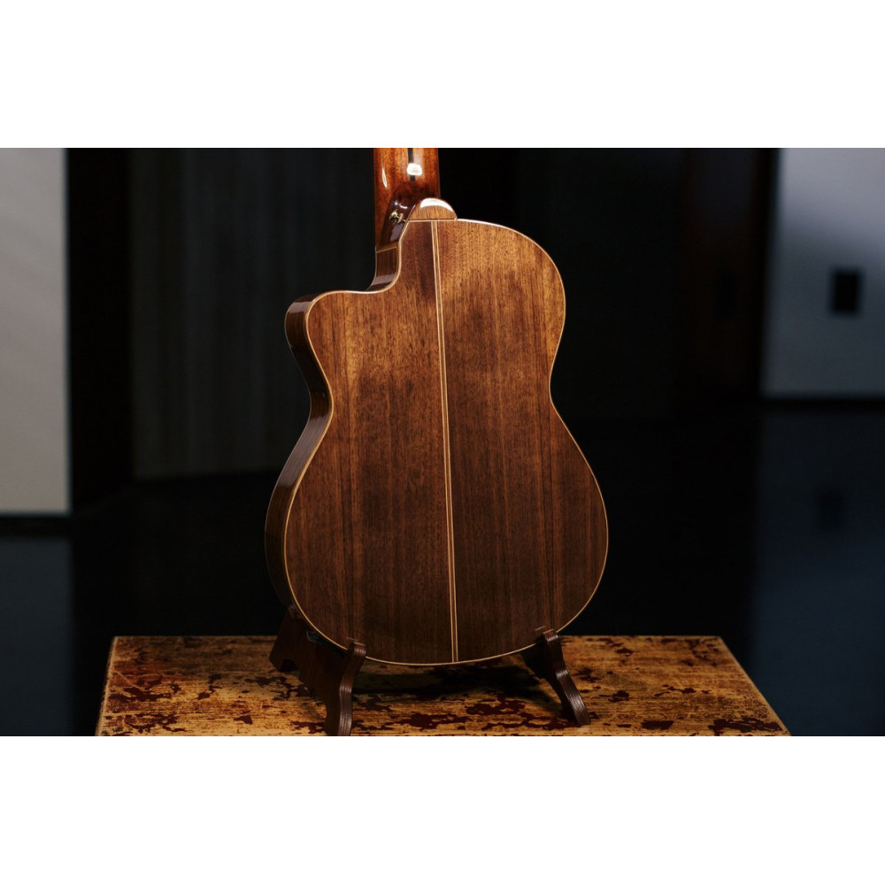 Ortega 1B-RCE159-8 Performer Series 4/4 Classical Guitar 8-String - Natural + Gig Bag