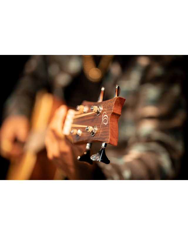 Ortega D7E-4 Deep Series 7 Medium Scale Acoustic Bass 4 String - Spruce / Mahogany Natural