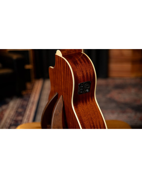 Ortega D8CE-5 Deep Series 8 Acoustic Bass 5 String