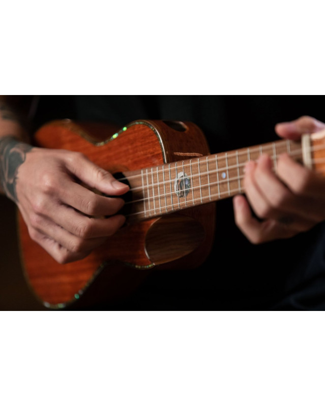 Ortega ECLIPSE-CC4 Custom Built Series Concert Ukulele 4 String - Solid Mahogany Natural + Bag