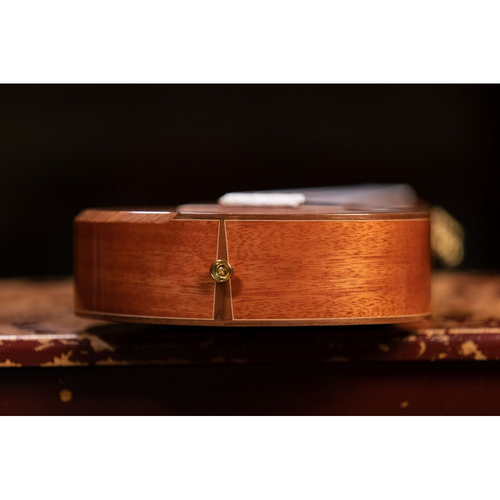 Ortega ECLIPSE-TE8 Custom Built Series Tenor Ukulele 8 String - Solid Mahogany Natural + Bag