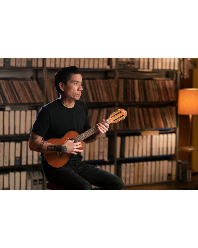 Ortega ECLIPSE-TE8 Custom Built Series Tenor Ukulele 8 String - Solid Mahogany Natural + Bag