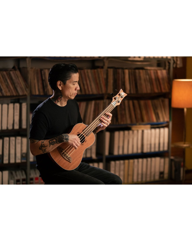 Ortega LIZZY-BSFL-GB Lizard Series Short Scale Fretless Uke Bass 4 String - Mahogany Natural + Bag