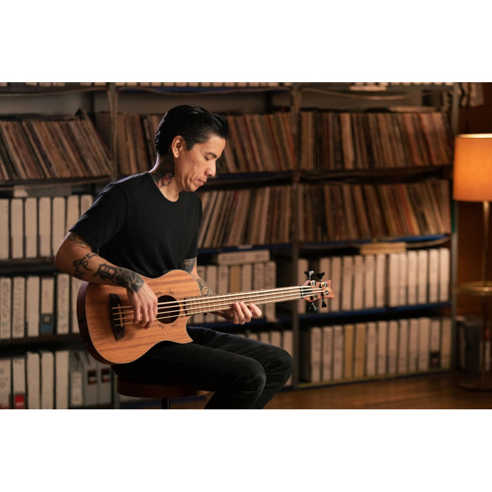 Ortega LIZZY-PRO Lizard Series Short Scale Fretless Uke Bass 4 String - Solid Mahogany Natural + Bag