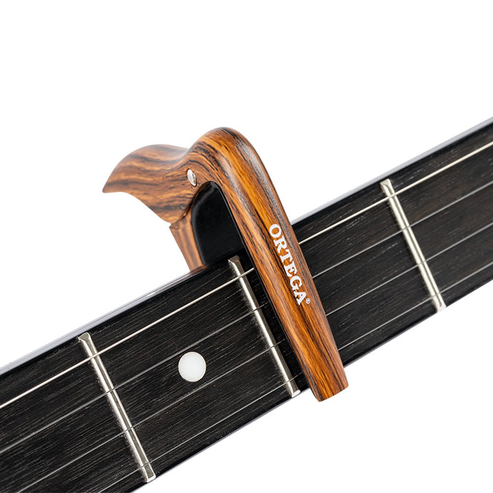 Ortega OCAPOUKE-WND Ukulele Capo - Walnut Design