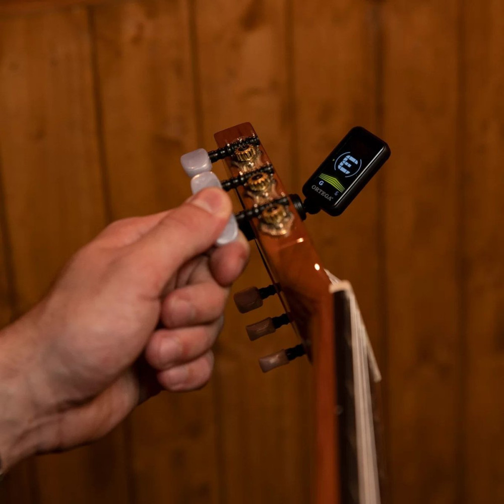 Ortega OET-BK Multi-Mode Headstock-Tuner