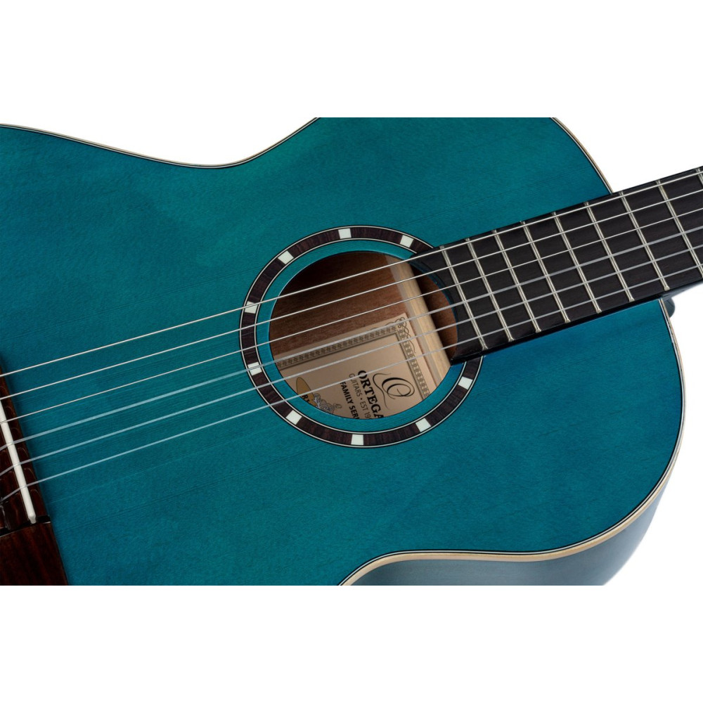 Ortega R121-3/4OC Family Series 3/4 Classical Guitar 6 String - Ocean Blue + Gigbag