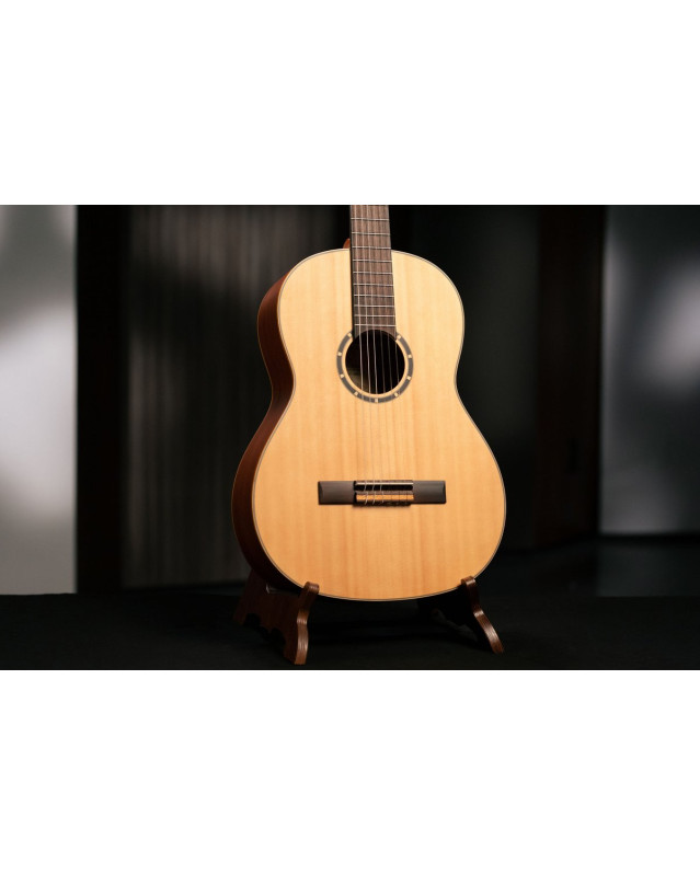 Ortega R121SN Family Series 4/4 Classical Slim Neck Guitar 6 String - Mahogany Natural + Gigbag