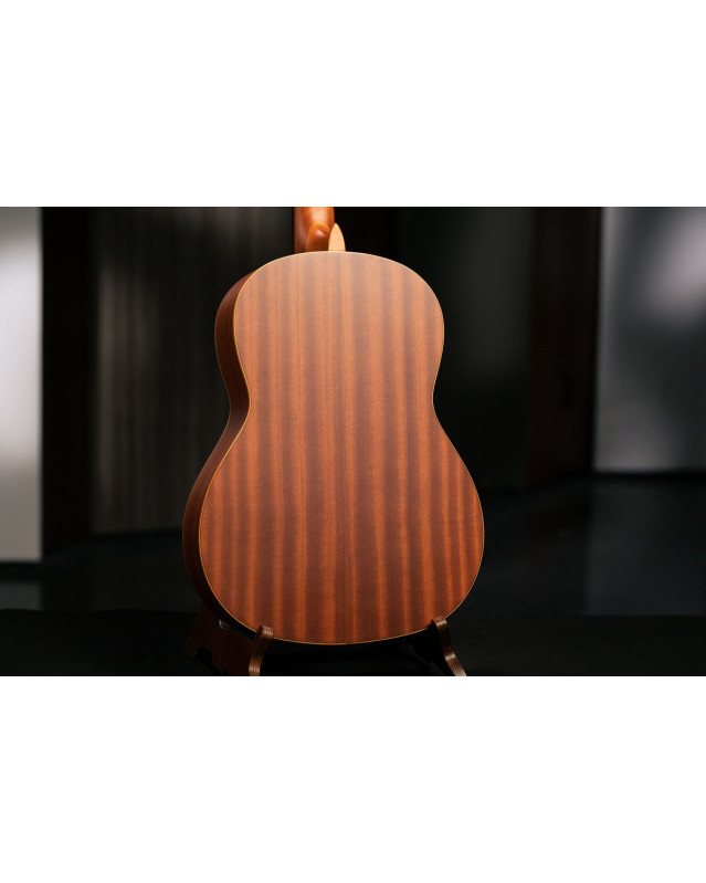 Ortega R121SN Family Series 4/4 Classical Slim Neck Guitar 6 String - Mahogany Natural + Gigbag