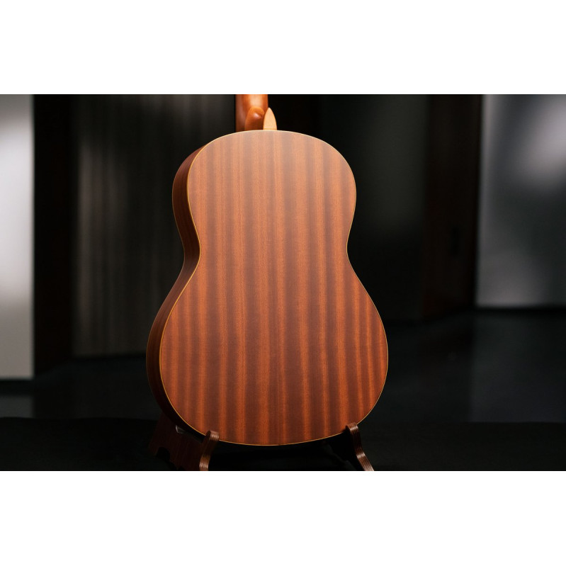 Ortega R121SN Family Series 4/4 Classical Slim Neck Guitar 6 String - Mahogany Natural + Gigbag