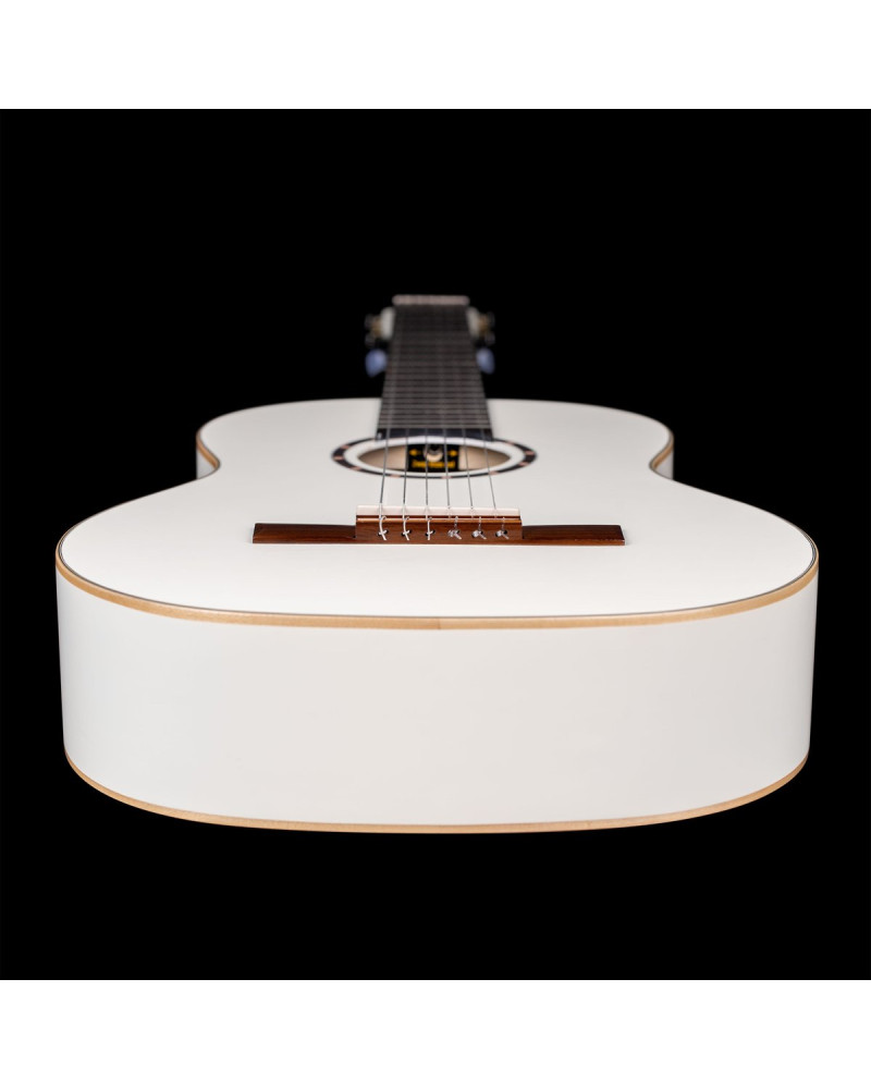 Ortega R121WH Family Series 4/4 Classical Guitar 6 String - White + Gigbag
