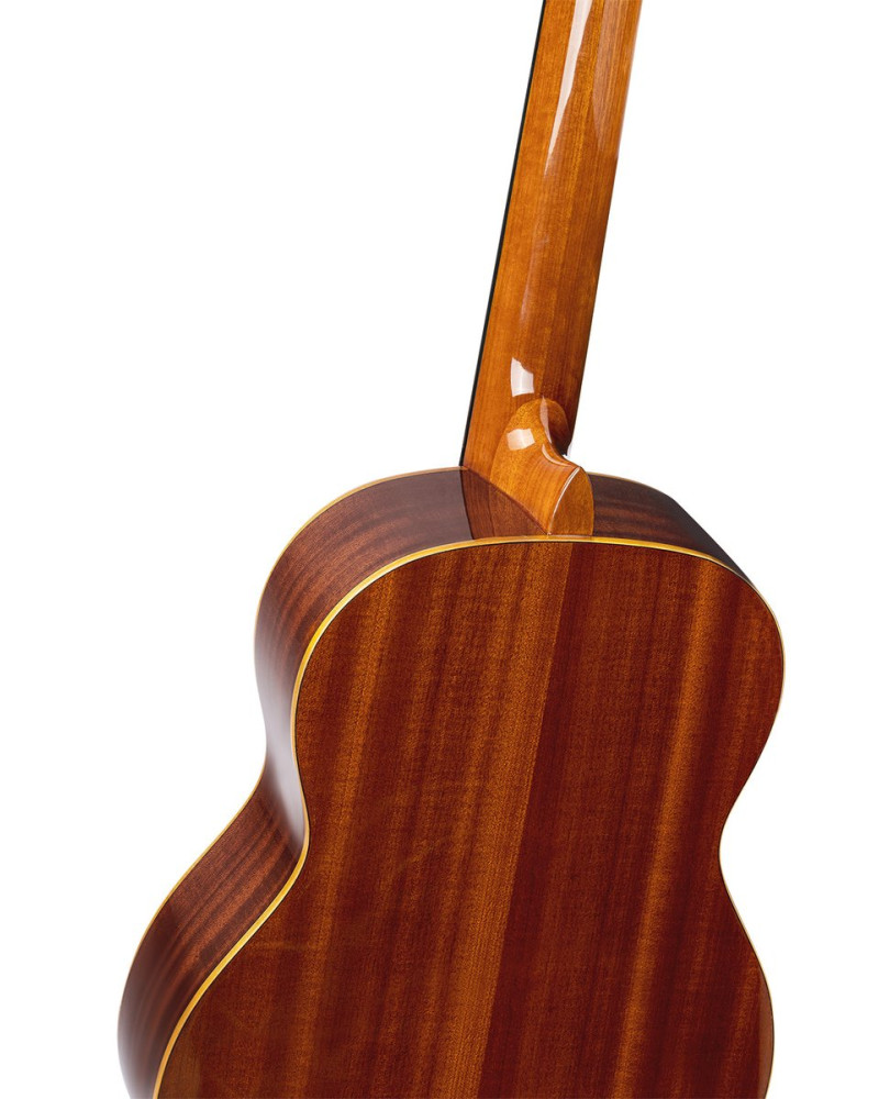 Ortega R122G Family Series 4/4 Classical Guitar 6 String - Cedar / Mahogany Gloss Natural + Gigbag