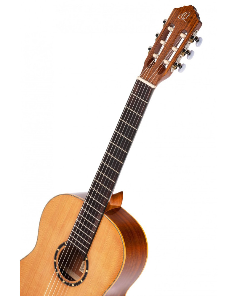 Ortega R122G Family Series 4/4 Classical Guitar 6 String - Cedar / Mahogany Gloss Natural + Gigbag