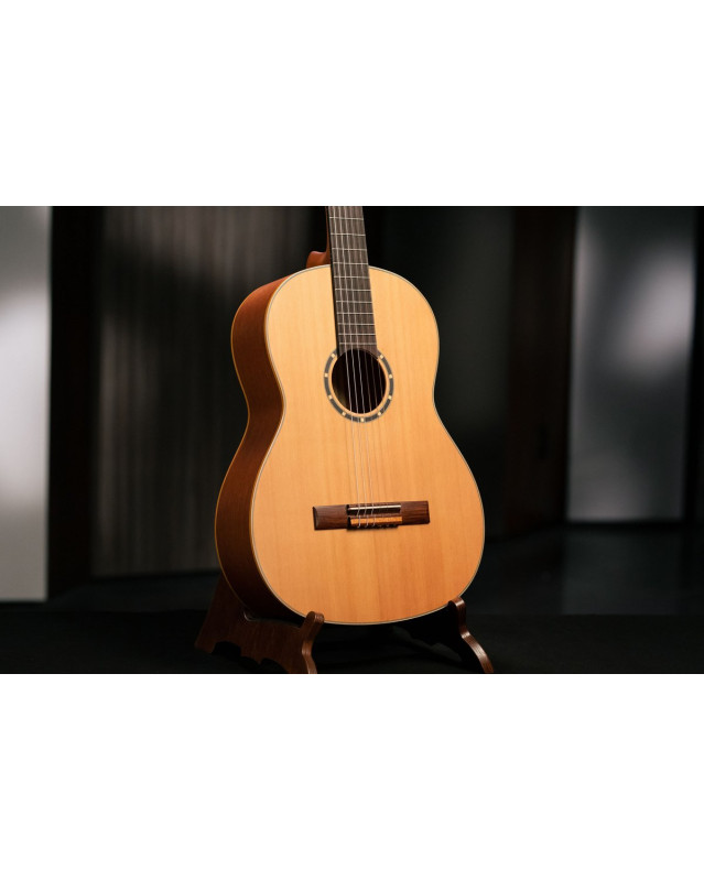 Ortega R122SN Family Series 4/4 Classical Slim Neck Guitar 6 String - Cedar / Mahogany Natural + Gigbag