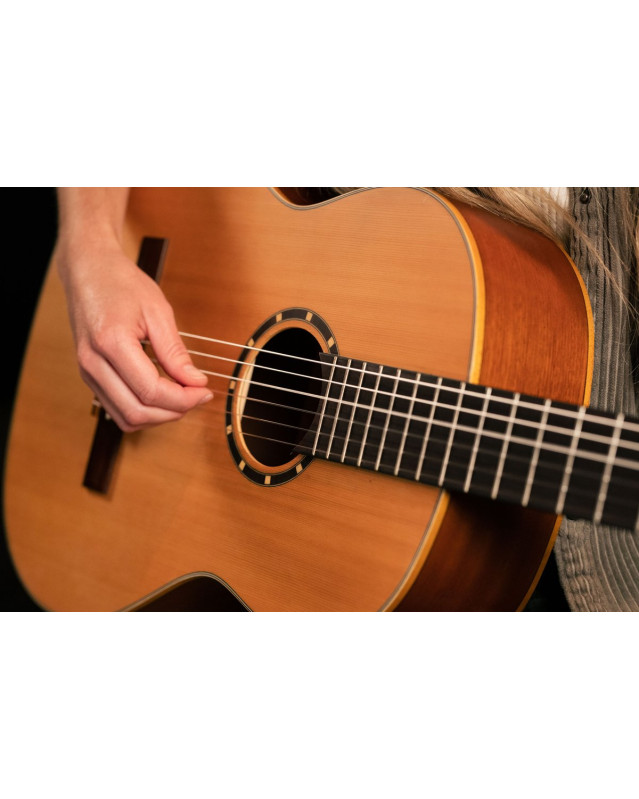 Ortega R122SN Family Series 4/4 Classical Slim Neck Guitar 6 String - Cedar / Mahogany Natural + Gigbag