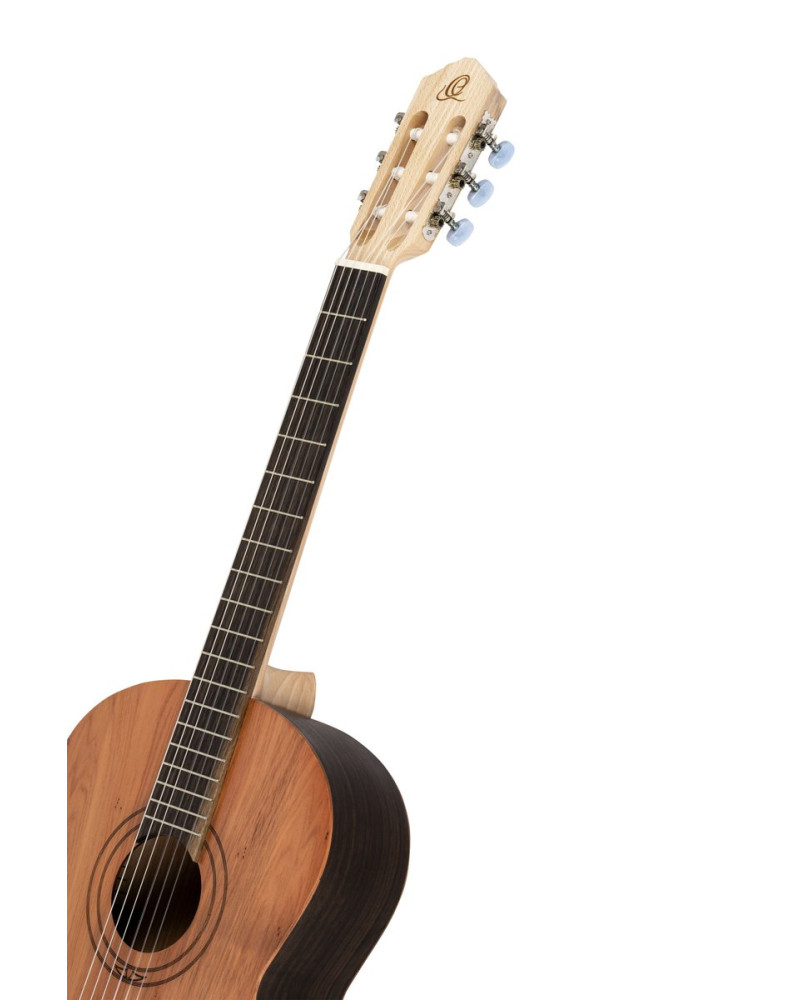 Ortega R16PC Traditional Series 4/4 Nylon String Guitar 6-String - Natural Cedar