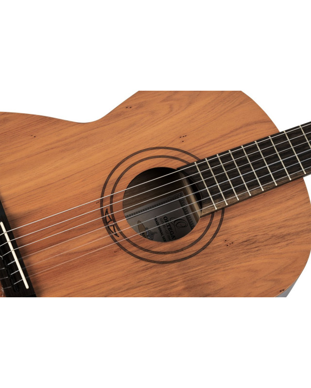 Ortega R16PC Traditional Series 4/4 Nylon String Guitar 6-String - Natural Cedar