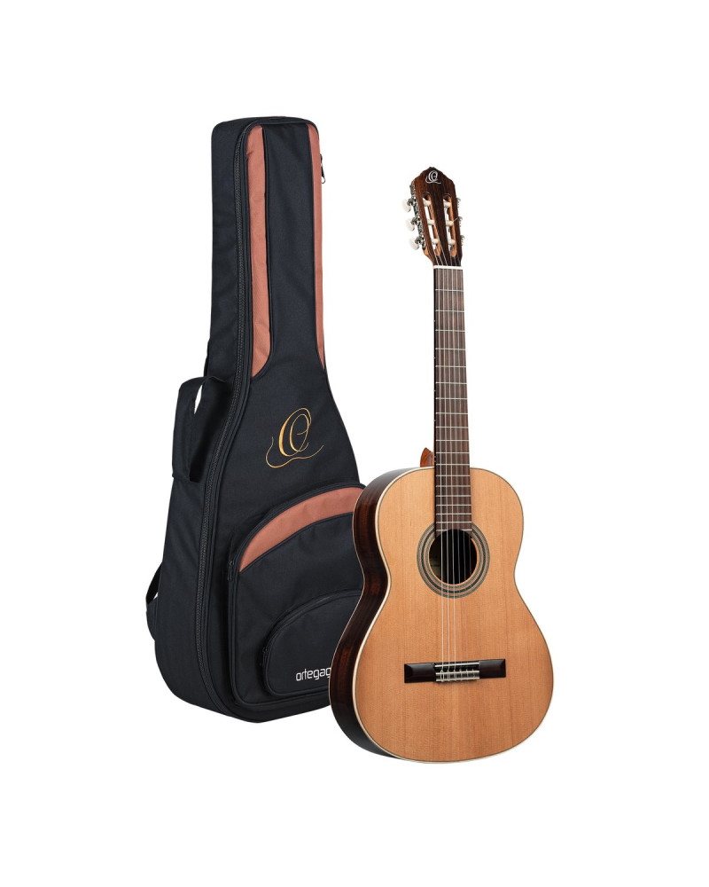 Ortega R19G Traditional Series 4/4 Nylon String Guitar 6-String + Pro Gig Bag