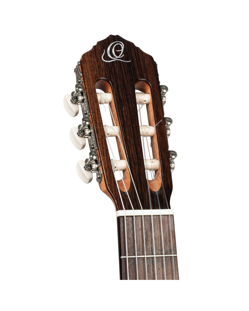Ortega R19G Traditional Series 4/4 Nylon String Guitar 6-String + Pro Gig Bag