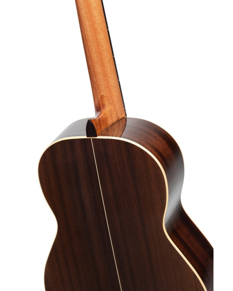 Ortega R19G Traditional Series 4/4 Nylon String Guitar 6-String + Pro Gig Bag