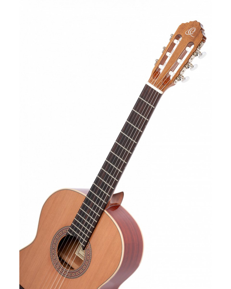 Ortega R200L Traditional Series 4/4 Classical Guitar 6-String Lefty - Natural Cedar + Gig Bag