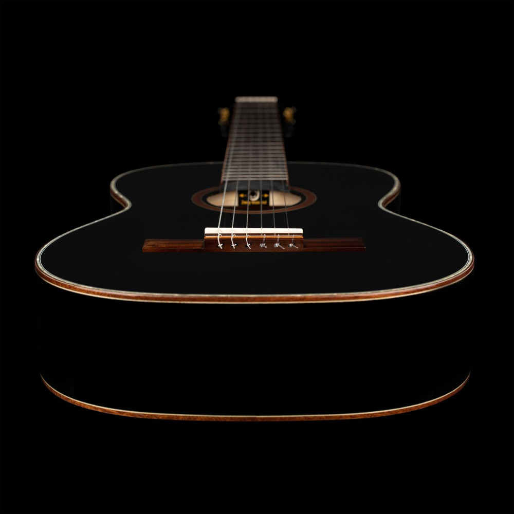 Ortega R221BK-7/8 Family Series 7/8 Classical Guitar 6 String - Spruce / Mahogany Black + Gig Bag
