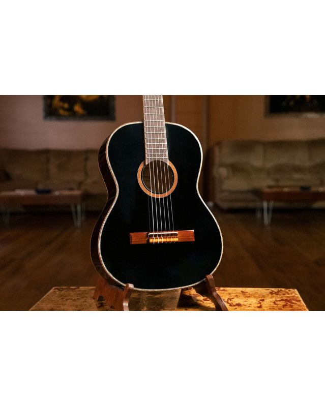 Ortega R221BK-7/8 Family Series 7/8 Classical Guitar 6 String - Spruce / Mahogany Black + Gig Bag