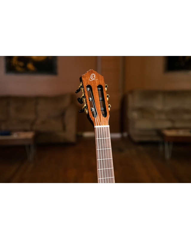 Ortega R221BK-7/8 Family Series 7/8 Classical Guitar 6 String - Spruce / Mahogany Black + Gig Bag