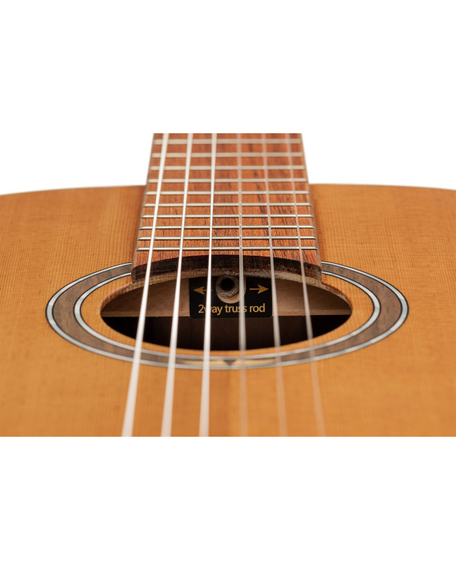 Ortega R24RO Thermo Series 4/4 Nylon String Guitar 6-String + Pro Gig Bag