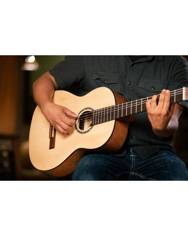 Ortega R55 Student Series Pro 4/4 Classical Guitar 6-String - Natural