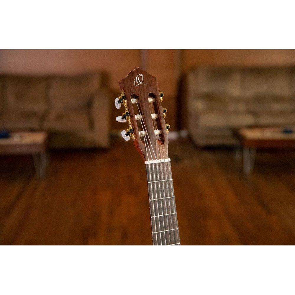 Ortega R55DLX Student Series Pro DeLuxe 4/4 Classical Guitar 6 String - Solid Spruce / Catalpa Natural