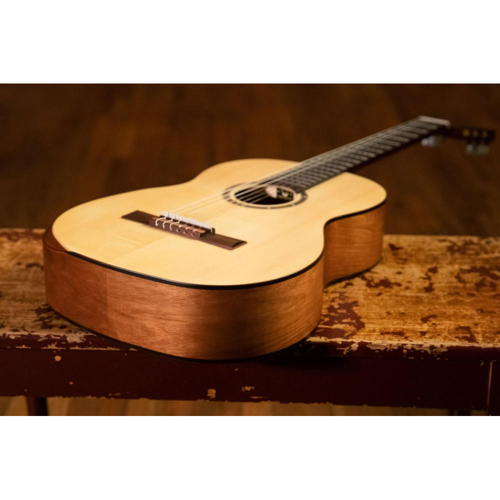 Ortega R55DLX Student Series Pro DeLuxe 4/4 Classical Guitar 6 String - Solid Spruce / Catalpa Natural