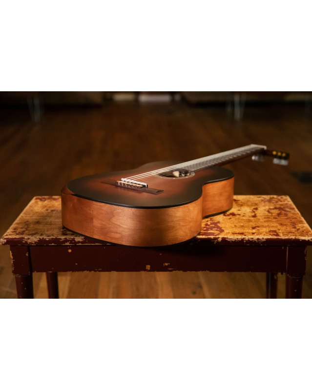 Ortega R55DLX-BFT Student Series Pro DeLuxe 4/4 Classical Guitar 6 String - Solid Spruce / Catalpa Bourbon Fade