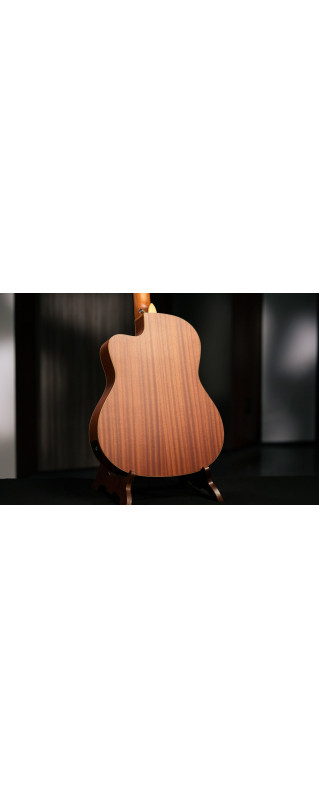 Ortega RCE125SN Family Series 4/4 Classical Slim Neck Guitar 6 String - Spruce / Mahogany Natural + Gig Bag