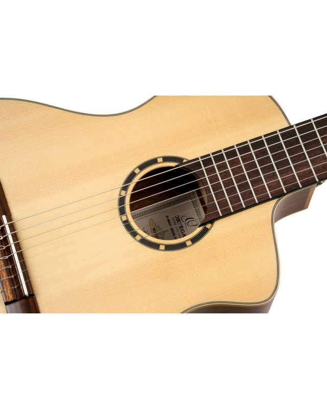 Ortega RCE133-7 Family Series Pro Classical Guitar 7 String - Solid Spruce / Sapele Natural + Gig Bag
