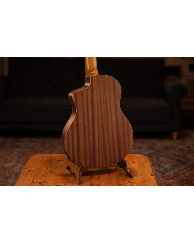 Ortega RCE133-7 Family Series Pro Classical Guitar 7 String - Solid Spruce / Sapele Natural + Gig Bag
