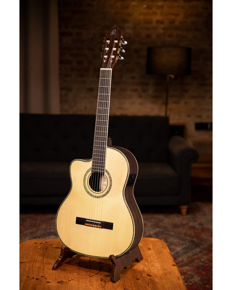 Ortega RCE141NT-L Family Series Pro 4/4 Classical Guitar 6 String Lefty - Solid Spruce / Mahogany Natural + Bag