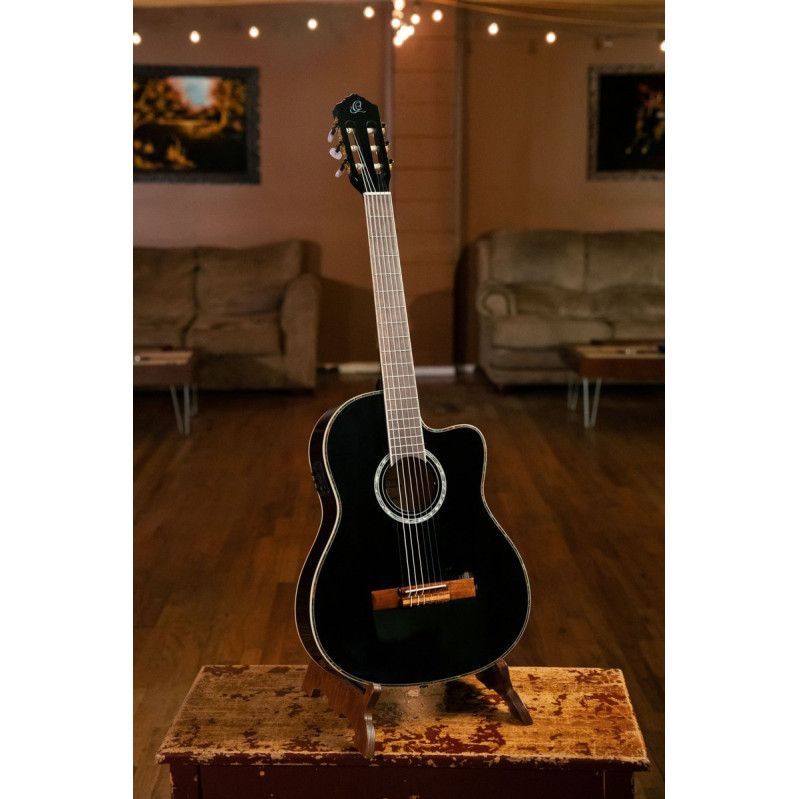 Ortega RCE145BK Family Series Pro 4/4 Classical Guitar 6 String - Solid Spruce / Mahogany Black + Bag
