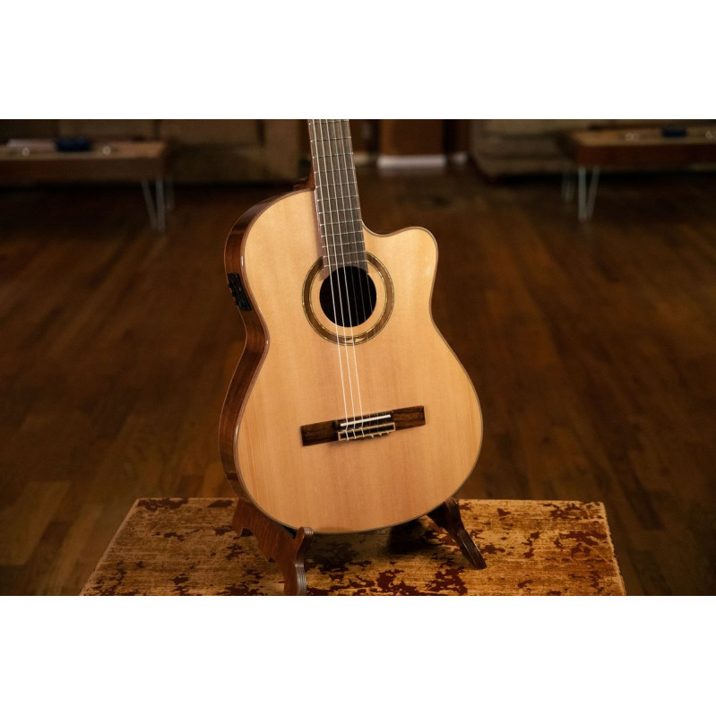 Ortega RCE158MN Performer Series 4/4 Classical Guitar 6-String - Natural + Gig Bag