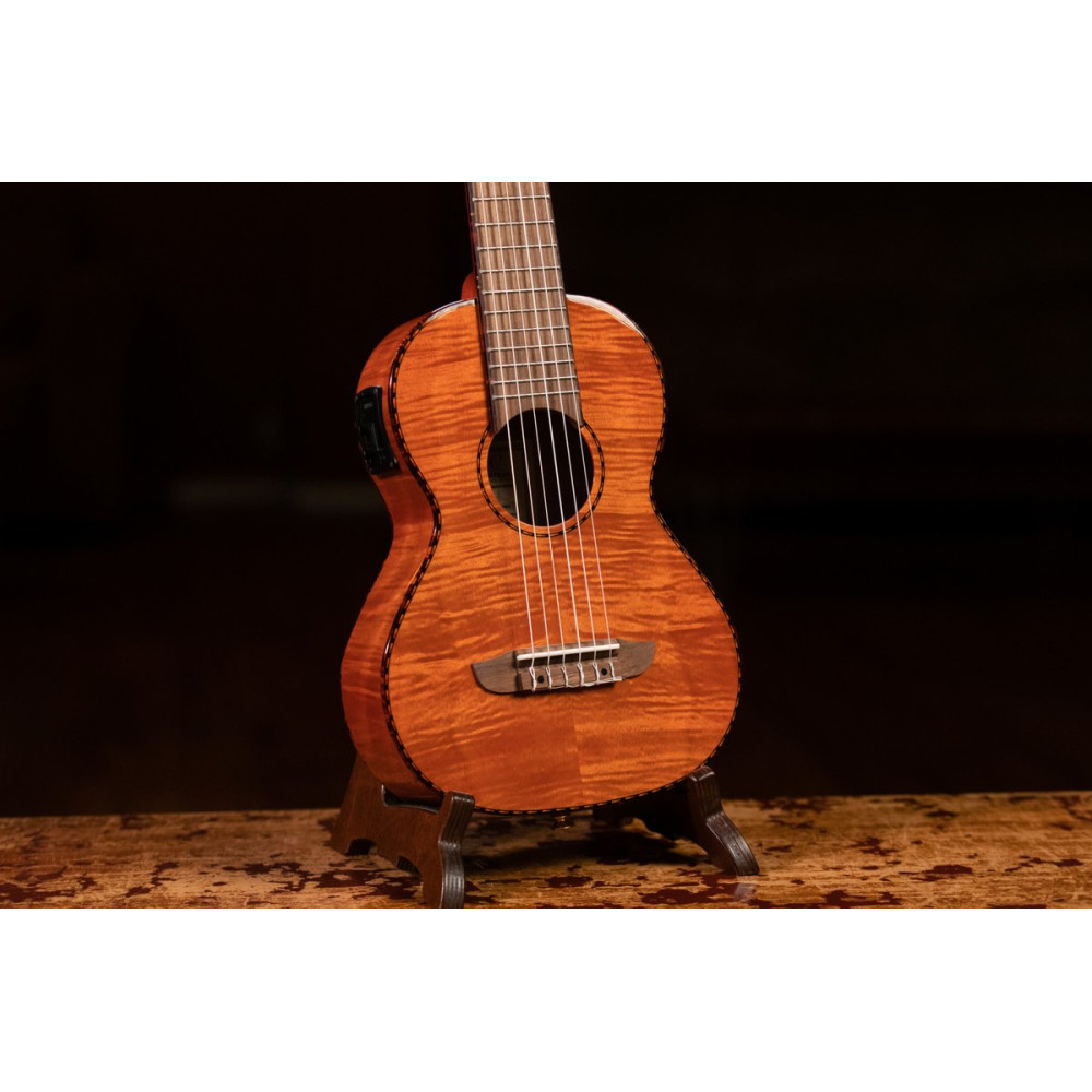 Ortega RGLE18FMH Mini Travel Series 1/8 Guitar 6-String - Natural + Gig Bag