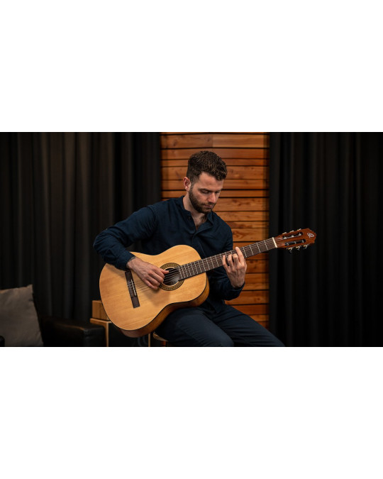 Ortega RPPC44 Picker´s Pack 4/4 Nylon String Guitar 6-String -Beginner Set