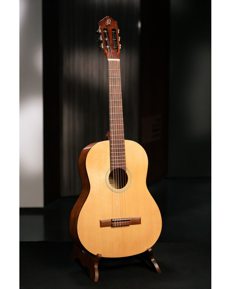 Ortega RST5 Student Series 4/4 Classical Guitar 6-String - Natural