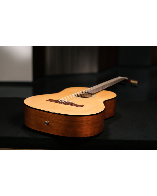 Ortega RST5 Student Series 4/4 Classical Guitar 6-String - Natural