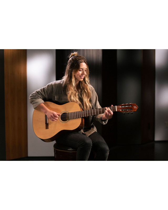 Ortega RST5 Student Series 4/4 Classical Guitar 6-String - Natural