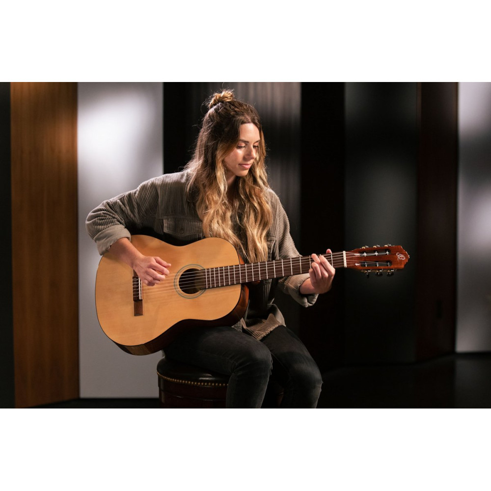 Ortega RST5 Student Series 4/4 Classical Guitar 6-String - Natural